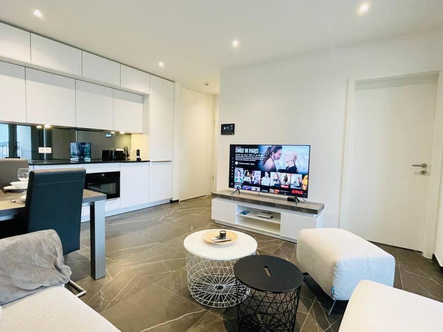 Luxury 1bedroom With Parking In Center&large Terrace -cd3 Apartment *