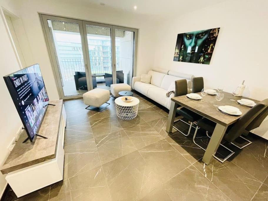 Apartment Luxury 1bedroom With Parking In Center&large Terrace -cd3 *